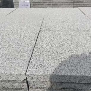 酒泉 白麻花岗岩石材推荐 荔枝面地铺石