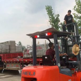 酒泉 黄金麻冰裂纹，地铺石装车