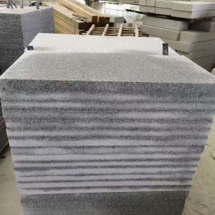 酒泉 芝麻白5公分火烧地铺成品，900*400，规格可定制