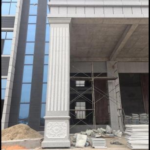 酒泉 芝麻白光面花岗岩门楼大柱（罗马柱）配雕花底座