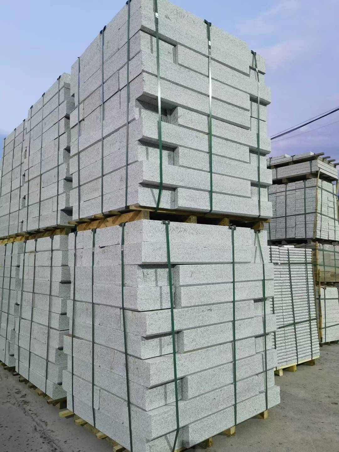 酒泉 芝麻白花岗岩路沿石，路缘石，路肩石，道牙，立缘石，马路牙子，街沿石，侧石等