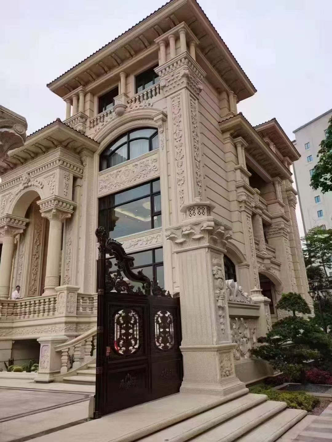 酒泉 黄金麻花岗岩别墅外墙干挂效果展示