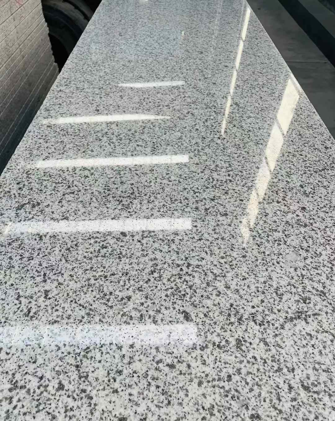 酒泉 白麻花岗岩光面毛板