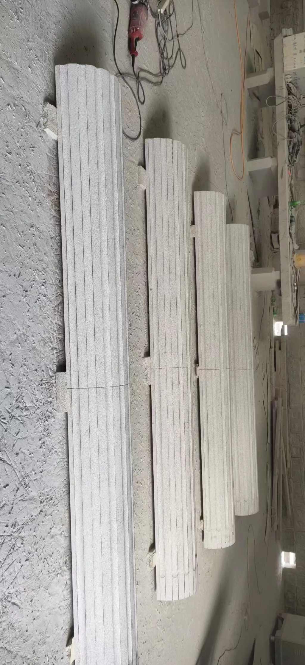 酒泉 花岗岩厂家带你看白麻花岗岩门楼大柱柱皮