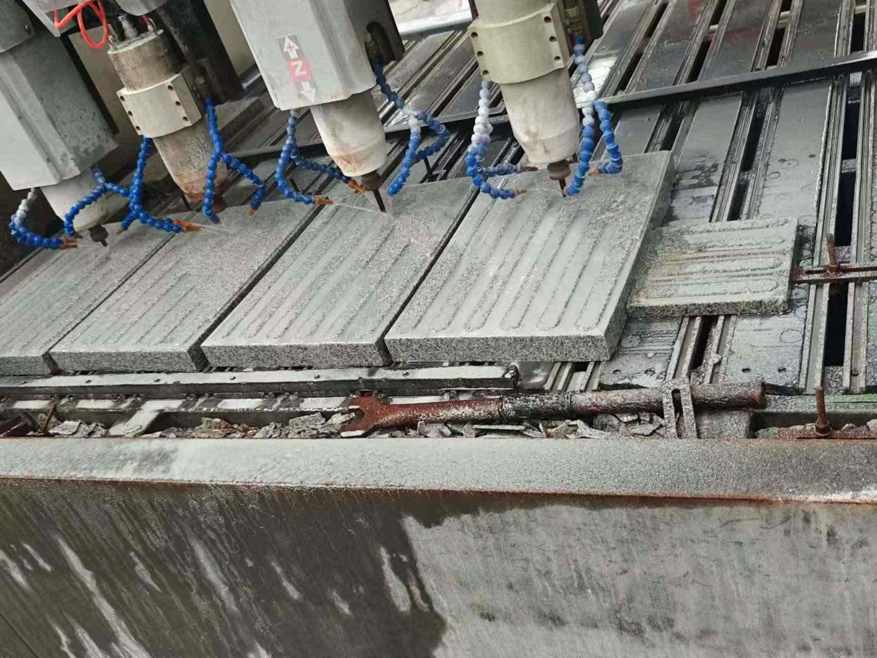 酒泉 芝麻白花岗岩荔枝面盲道雕刻