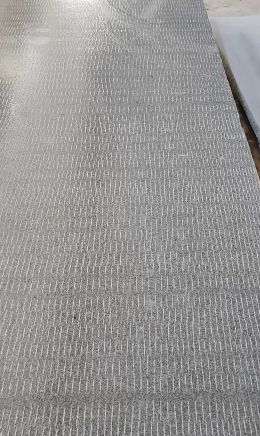 酒泉 芝麻灰花岗岩斧剁面，刀斩面