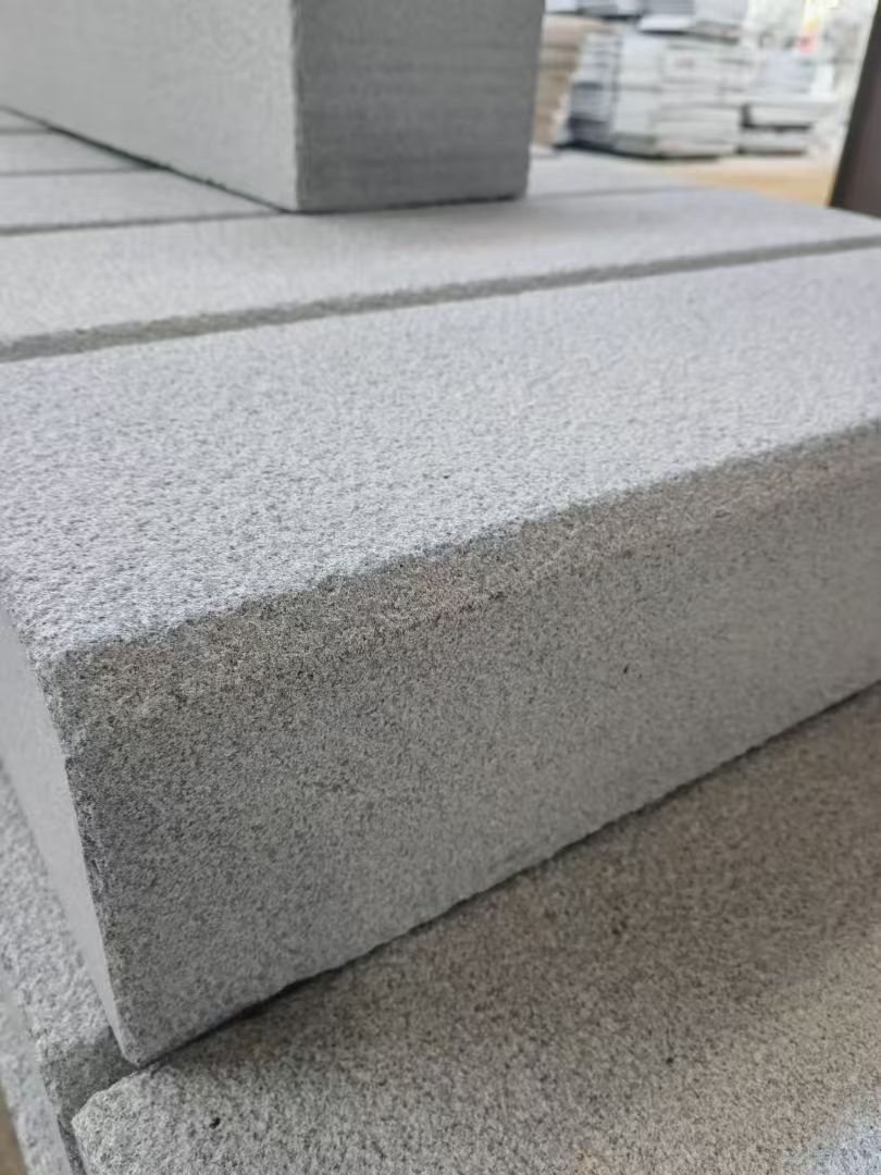 酒泉 芝麻灰荔枝面路沿石