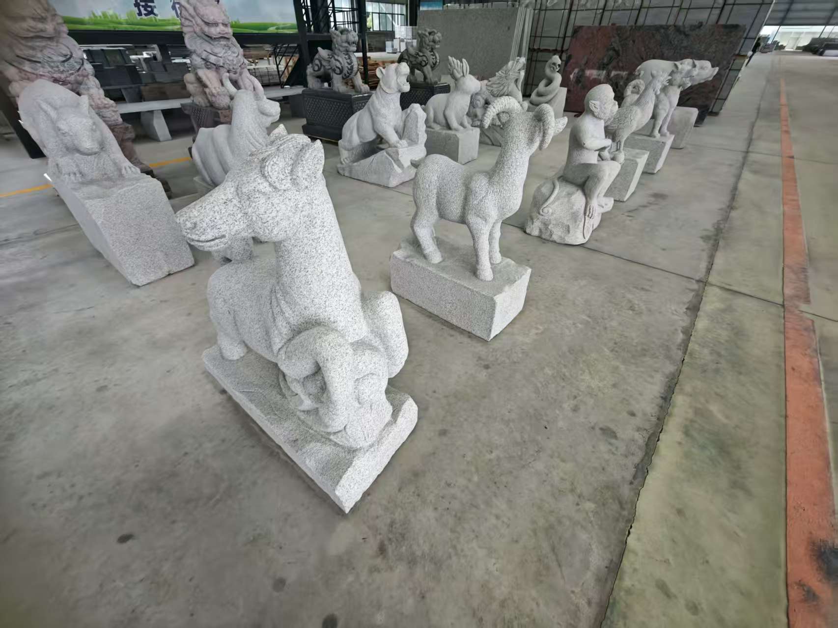 酒泉 芝麻白花岗岩造型立体雕刻——十二生肖